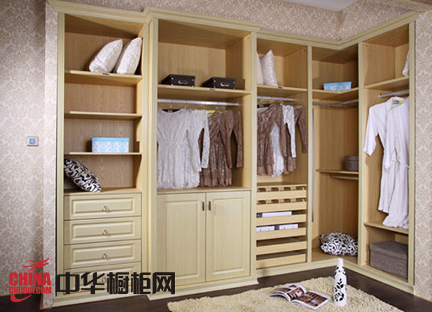 美澳衣帽间板材均采用上等e1级环保标准的中纤板,超环保,为您的健康保驾护航。表面处理具采用加厚0.01cm的超耐磨饰面纸经独有工艺多重工序制成,不但防刮耐磨,而且坚如磐石,经久耐用。封边采用加厚0.... --> 美澳衣帽间板材均采用上等e1级环保标准的中纤板,超环保,为您的健康保驾护航。